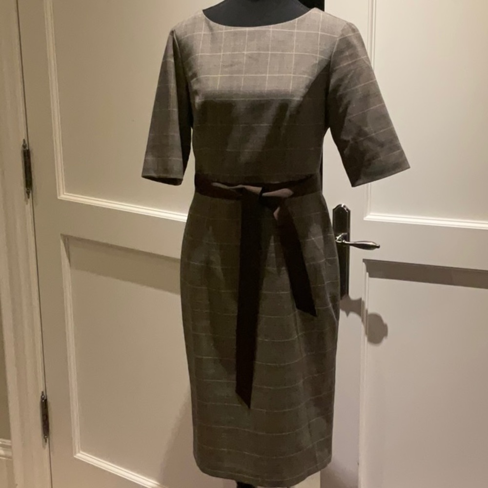 Plaid brown belted classic elbow sleeve dress by Chapter One.